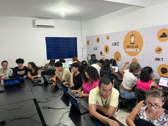 O curso METALAB - Marketing Digital está presente em 12 cidades do DF e já formou mais de 1.200 pessoas